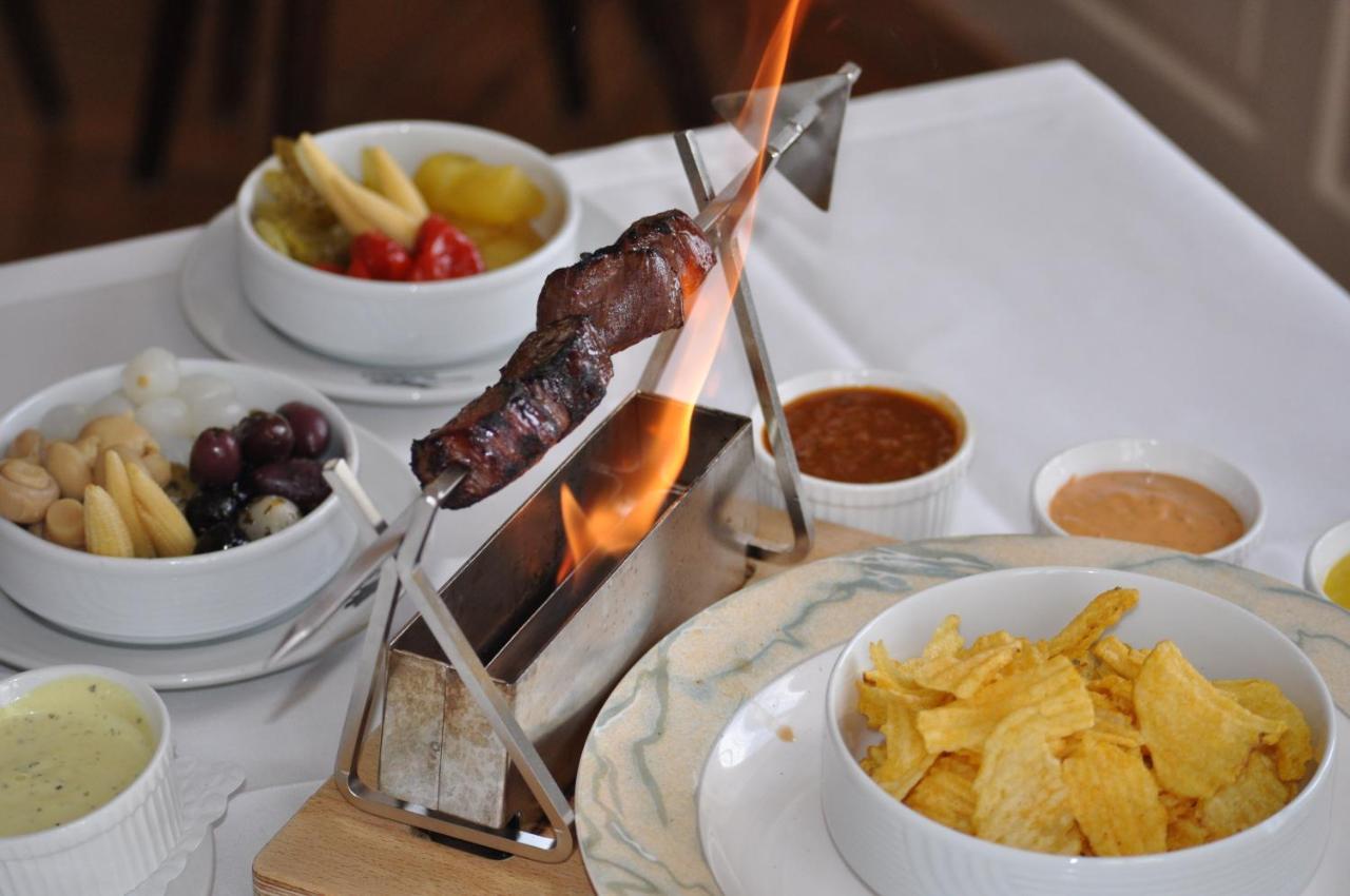 Hotel Restaurant Raben Linthal Kültér fotó